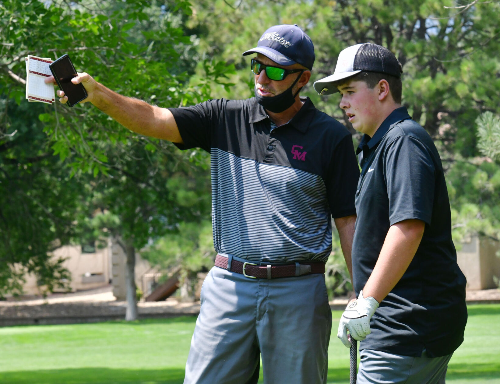 081120-sw-hsgolf 08.JPG